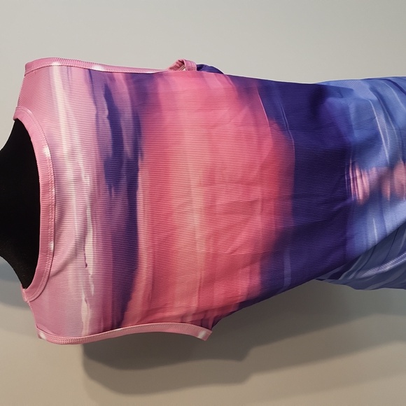 Tank top - Picture 6 of 10